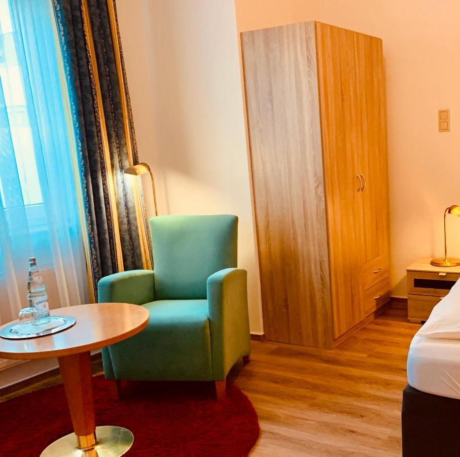 Hotel Gasthaus Zur Eule โคโลญ ภายนอก รูปภาพ