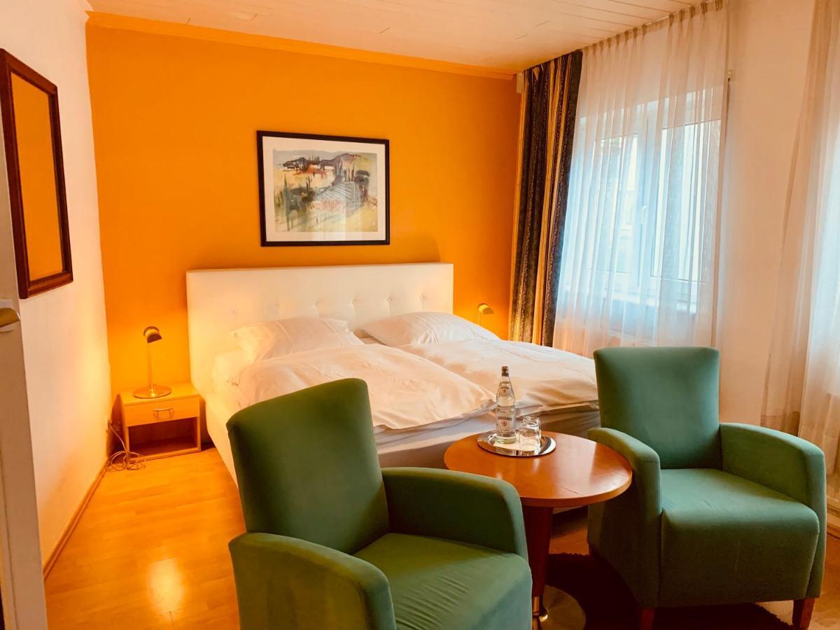Hotel Gasthaus Zur Eule โคโลญ ภายนอก รูปภาพ