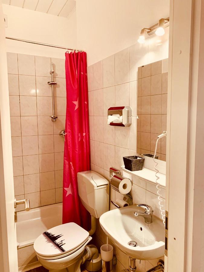Hotel Gasthaus Zur Eule โคโลญ ภายนอก รูปภาพ
